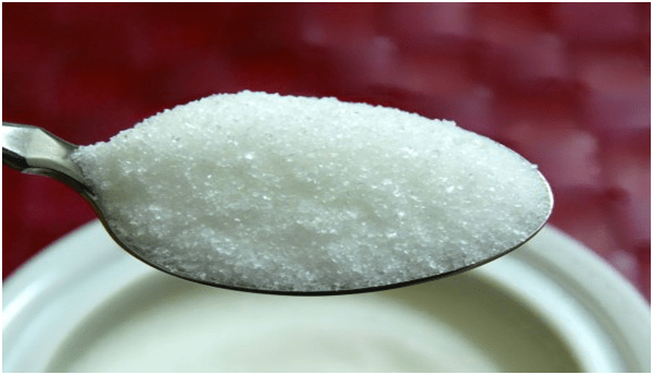 Triklosan används i många produkter, men själva ämnet ser ut som vita kristaller eller ett pulver med svag lukt